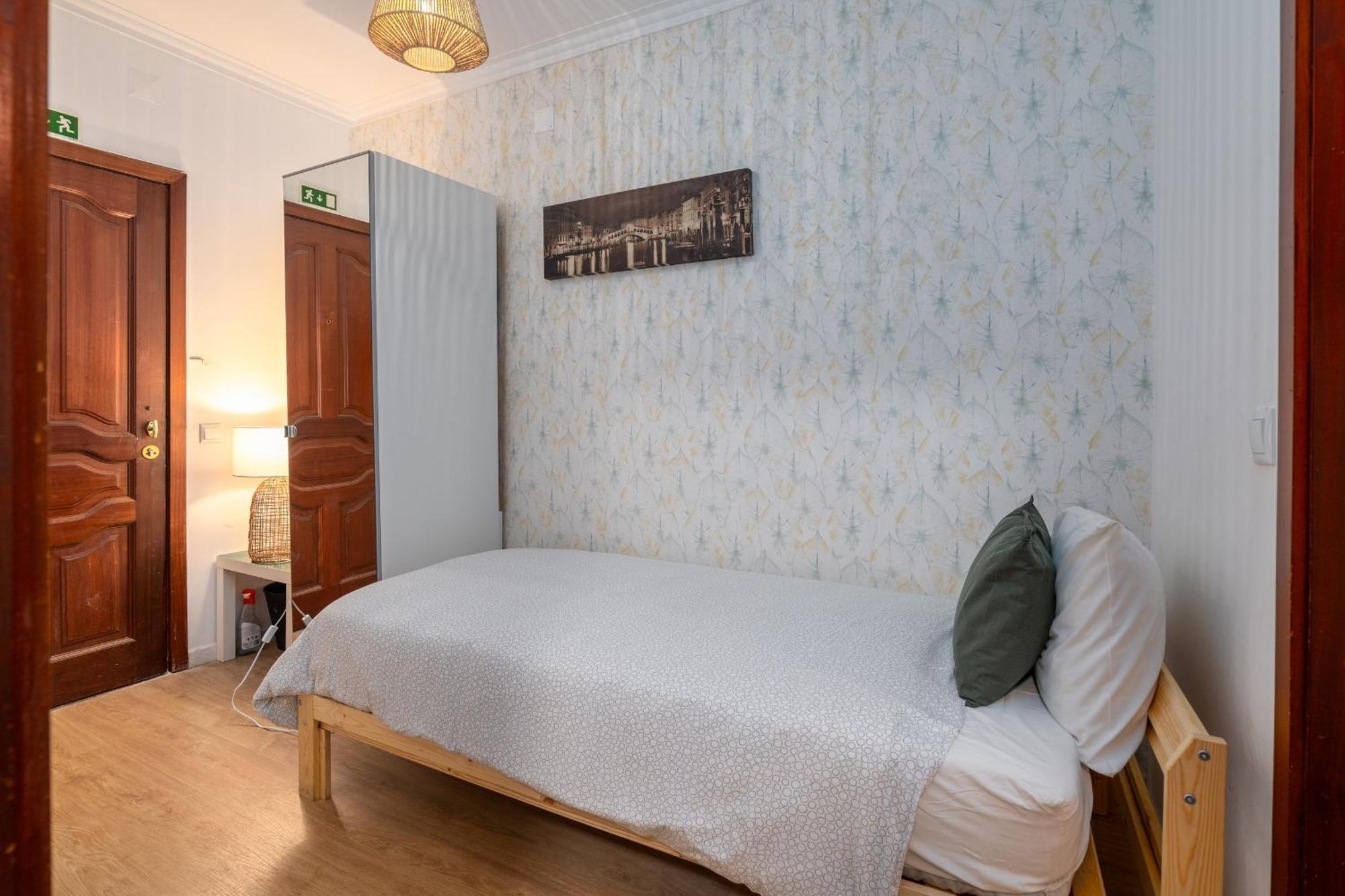 Renovated Feb25 Clerigos Cozy Balcony With Self Check In Appartamento