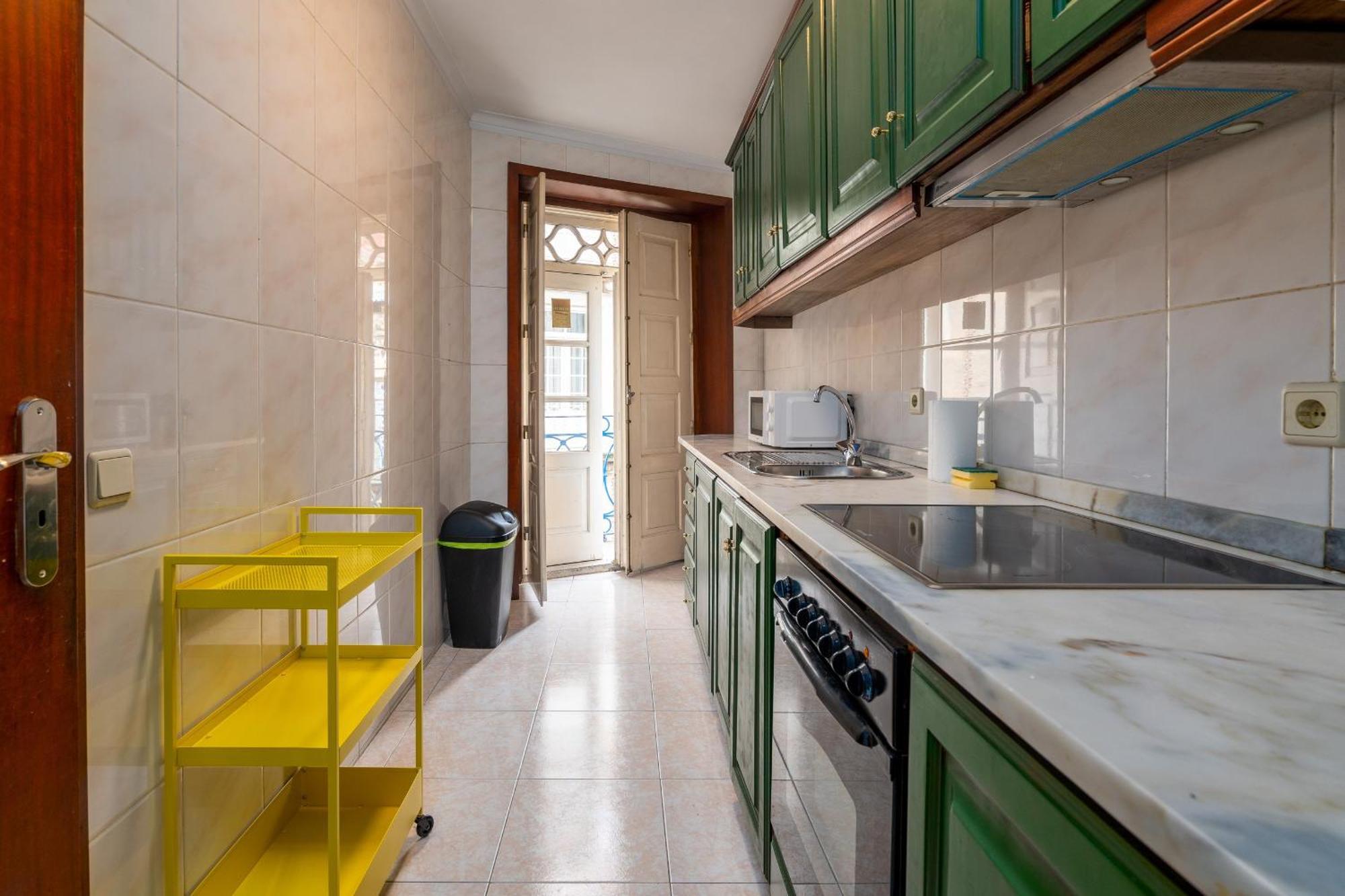 Renovated Feb25 Clerigos Cozy Balcony With Self Check In Appartamento Oporto