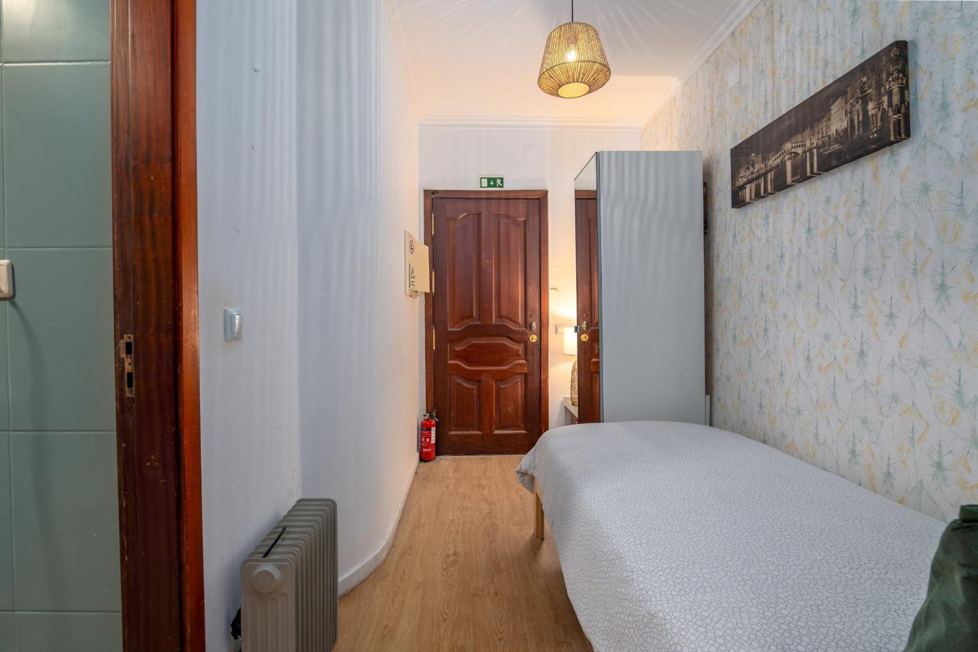 Renovated Feb25 Clerigos Cozy Balcony With Self Check In * Oporto